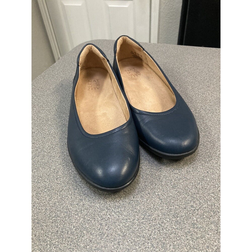 Blue NATURALIZER women's Leather Flat Heels - 8.5 W Leather upper